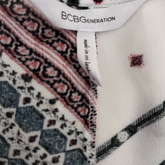 BCBGenerations Crop Top tie front - EUC - Picture 2 of 4
